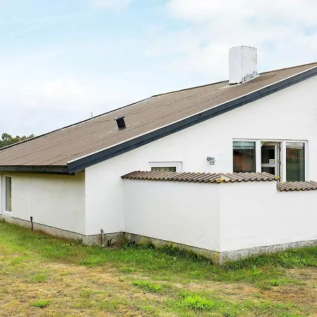 Three-bedroom In Thisted 4 *