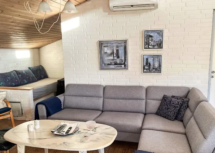 Three-bedroom In Thisted 4 *